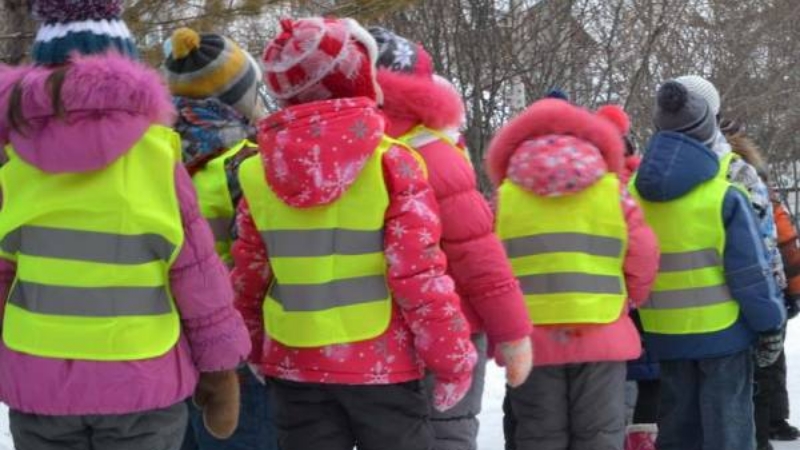 Детские сады Альметьевского района приобрели световозвращающие жилеты для своих воспитанников